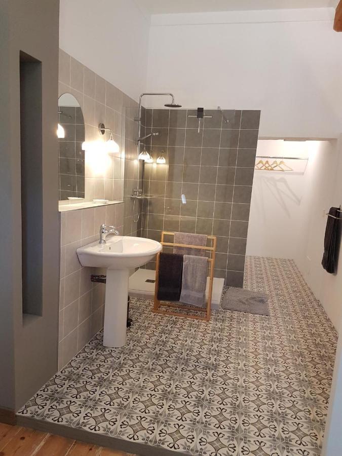 나르본 Domaine De Capoulade B&B 외부 사진