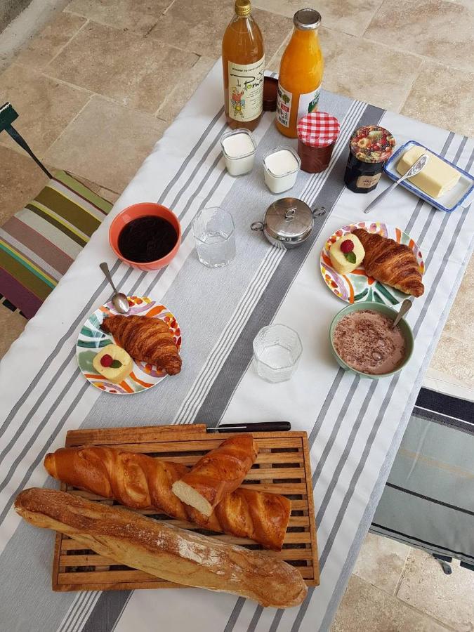 나르본 Domaine De Capoulade B&B 외부 사진