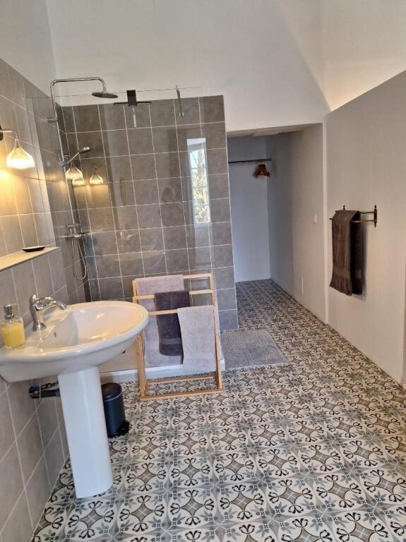 나르본 Domaine De Capoulade B&B 외부 사진